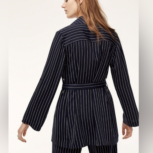 Aritzia Babaton Kahlo Mid Length Blazer Robe Blue Stripe Crepe Fabric Medium - Picture 3 of 17